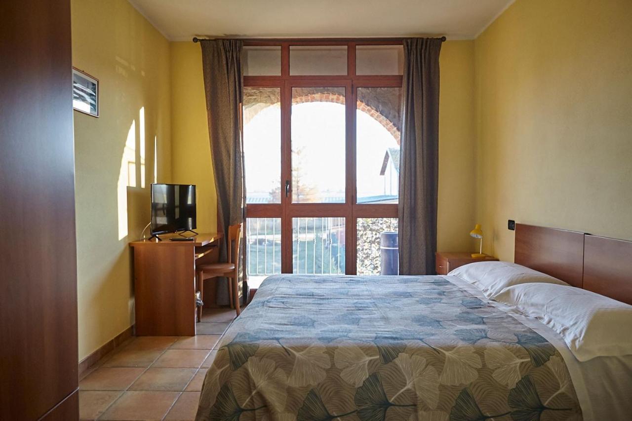 Al Casale B&B Cherasco Buitenkant foto